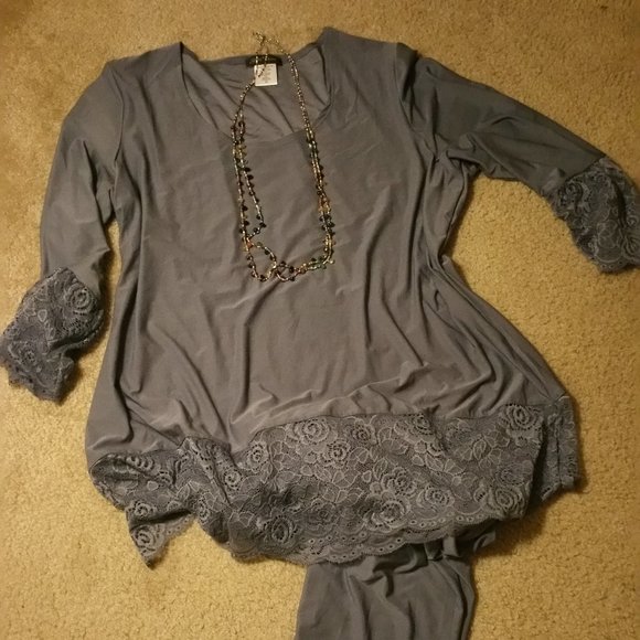 Slinky Brand Tops - 🍃🍁Matching Lace Tunic and Pants Set 🍃🍁